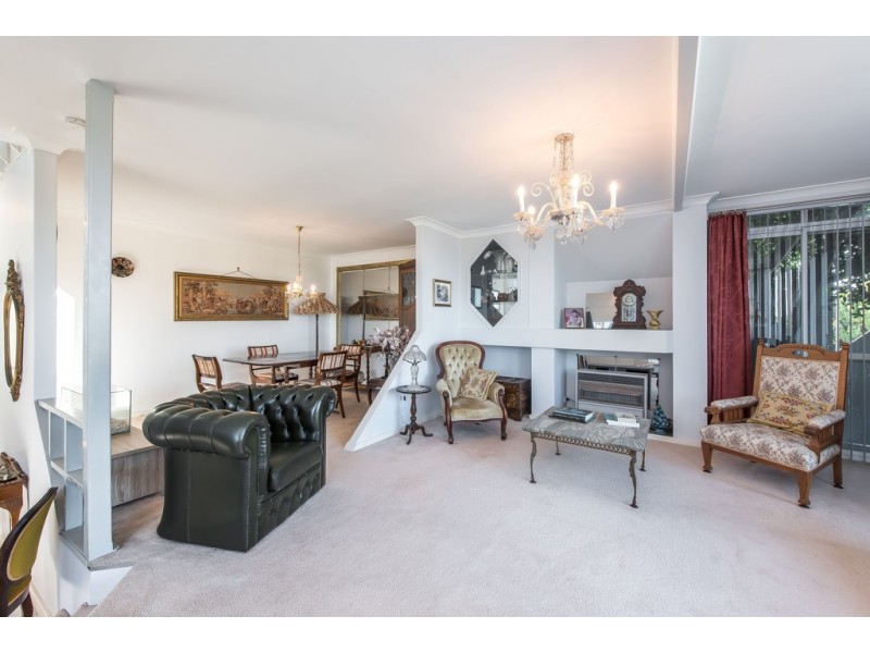 7 Wingala Grove, Kallaroo WA 6025