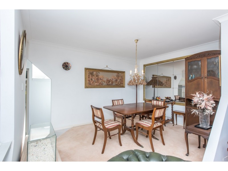 7 Wingala Grove, Kallaroo WA 6025