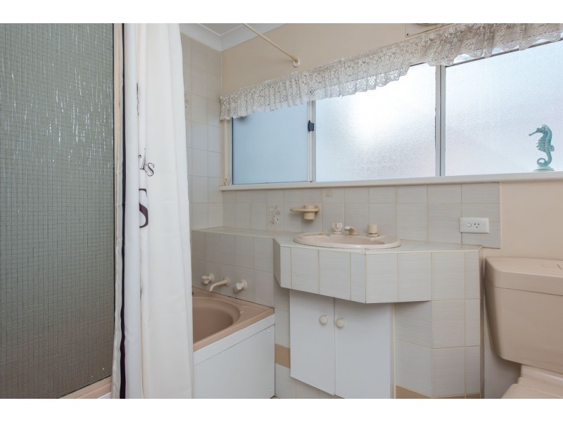 7 Wingala Grove, Kallaroo WA 6025