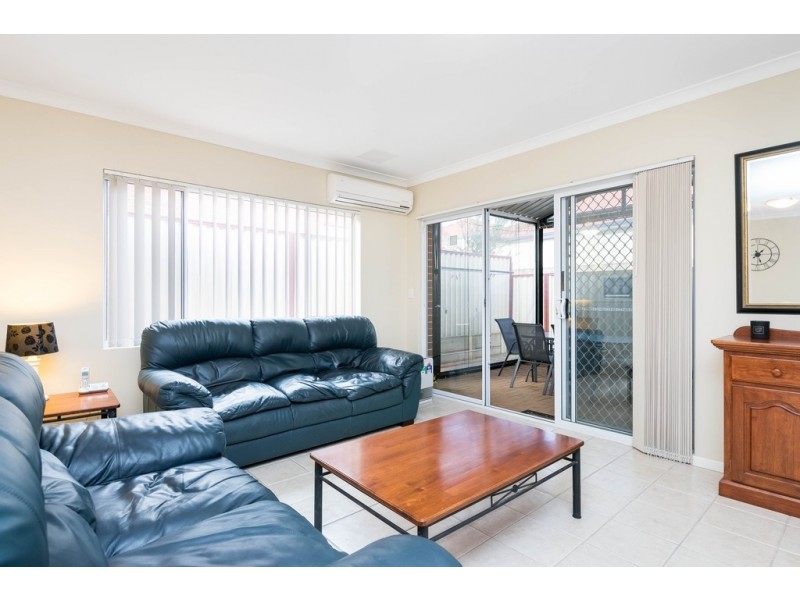 6/25 Siderno Rise, Hocking WA 6065