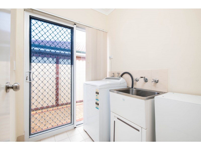 6/25 Siderno Rise, Hocking WA 6065