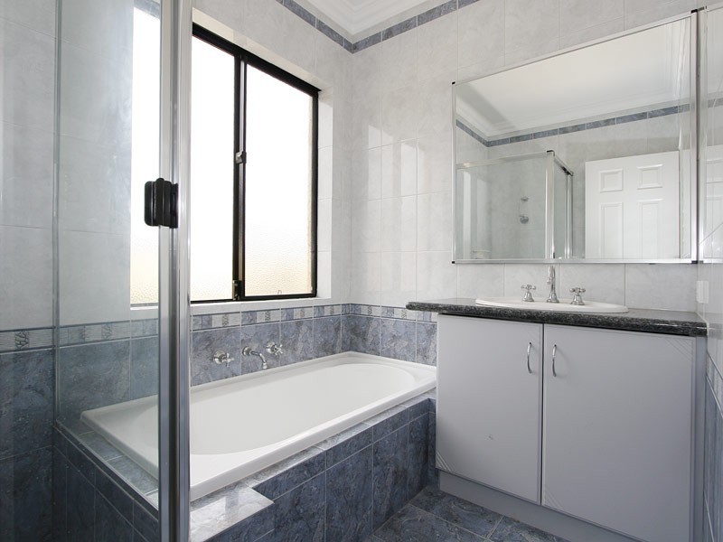 116  Golf Links Drive, Carramar WA 6031