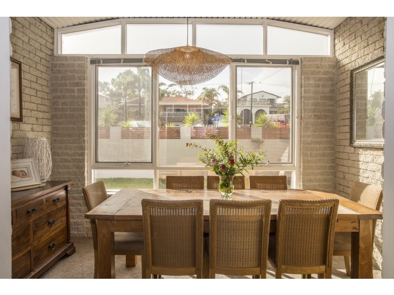 9 Centaur Street, Kallaroo WA 6025
