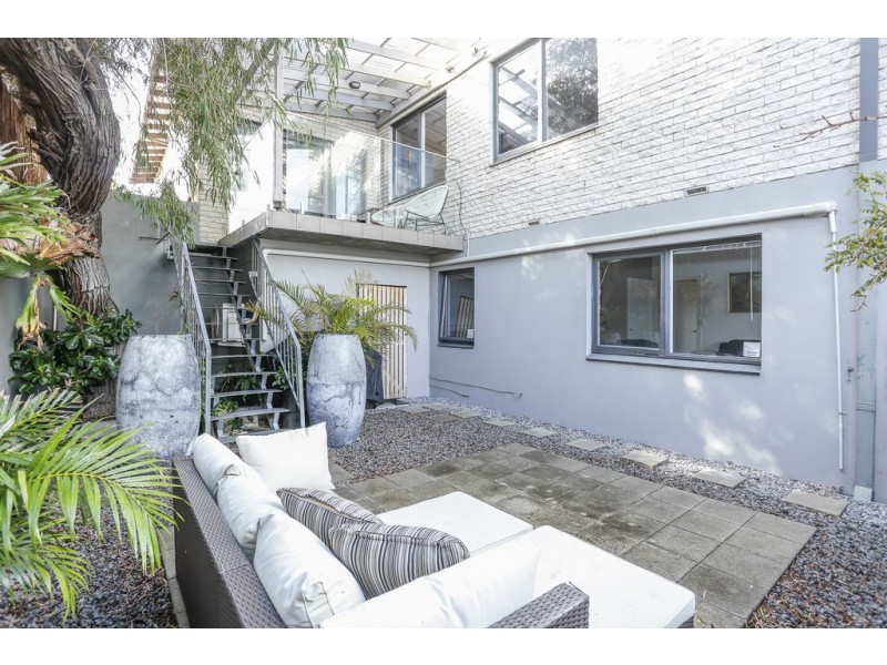 9 Centaur Street, Kallaroo WA 6025
