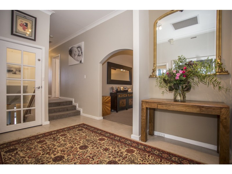 9 Centaur Street, Kallaroo WA 6025