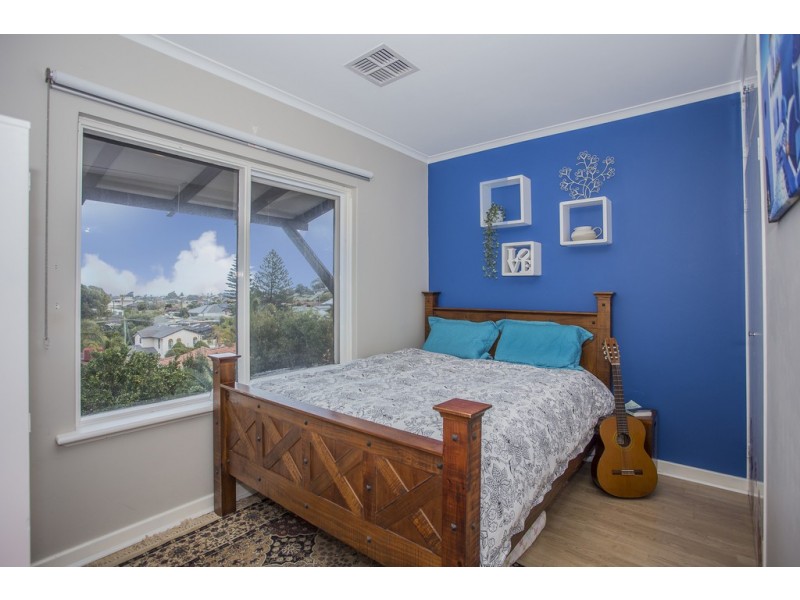 9 Centaur Street, Kallaroo WA 6025