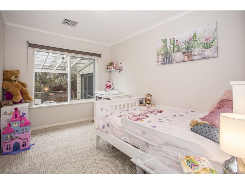 9 Centaur Street, Kallaroo WA 6025