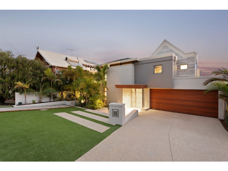 16 Mettam Street, Trigg WA 6029