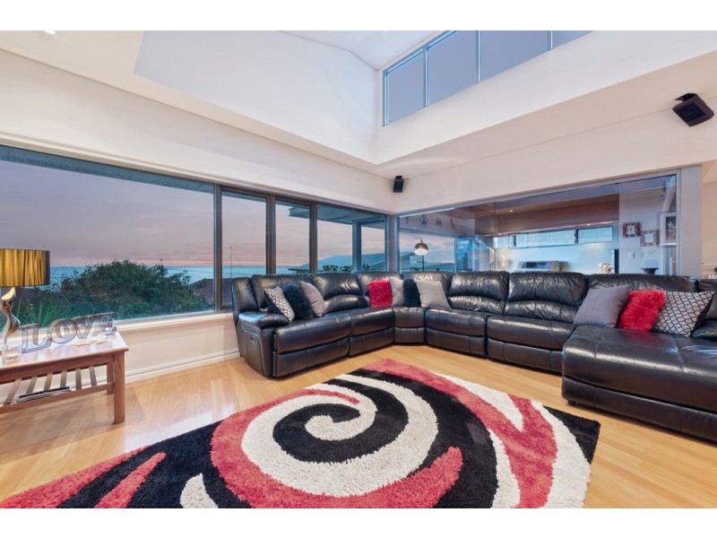 16 Mettam Street, Trigg WA 6029