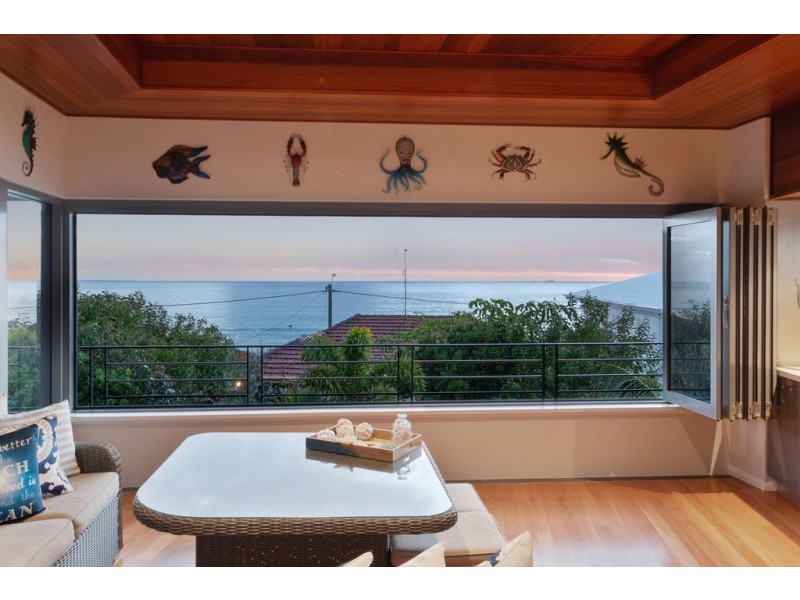 16 Mettam Street, Trigg WA 6029