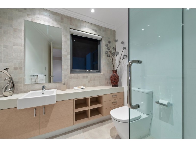 16 Mettam Street, Trigg WA 6029