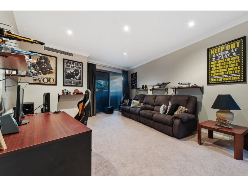 16 Mettam Street, Trigg WA 6029