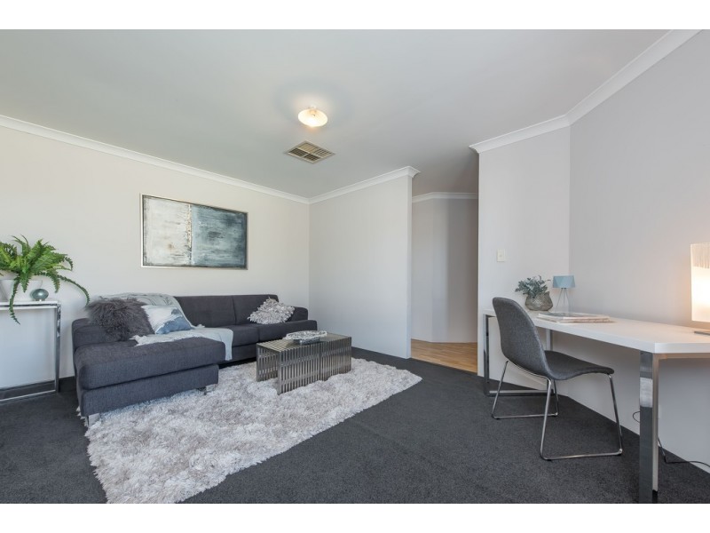 6 Golspie Place, Kinross WA 6028