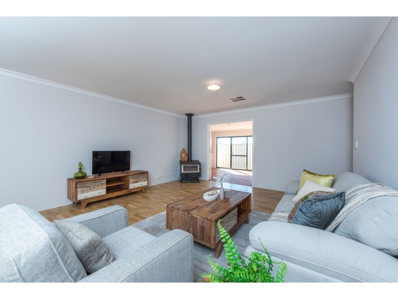 6 Golspie Place, Kinross WA 6028