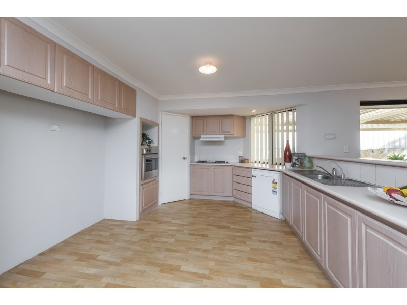 6 Golspie Place, Kinross WA 6028