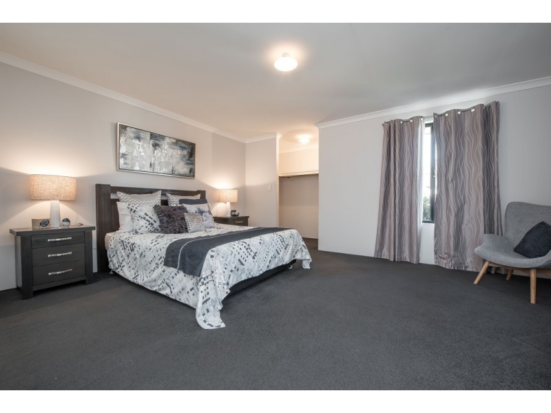 6 Golspie Place, Kinross WA 6028