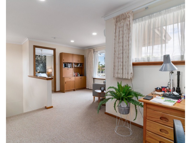 45 Bridgewater Drive, Kallaroo WA 6025