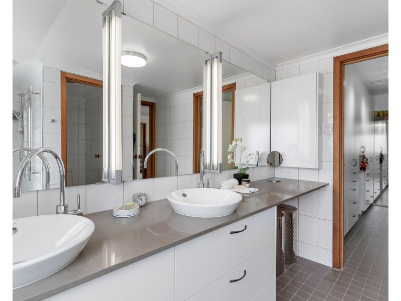 45 Bridgewater Drive, Kallaroo WA 6025