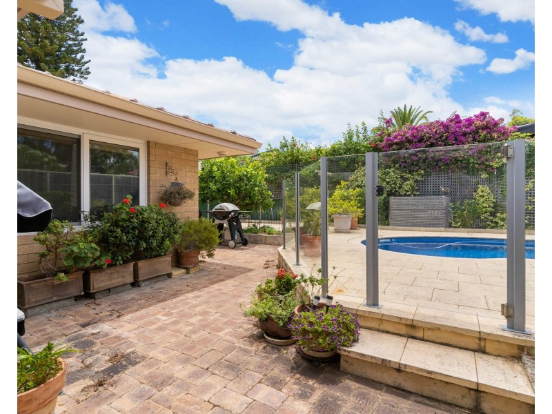 45 Bridgewater Drive, Kallaroo WA 6025