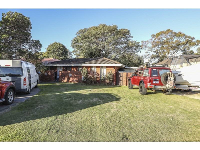 2 Kenny Drive, Duncraig WA 6023