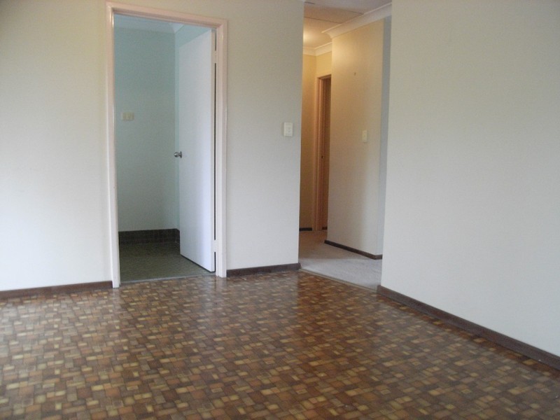 6/4 Sandhurst Road, Dianella WA 6059