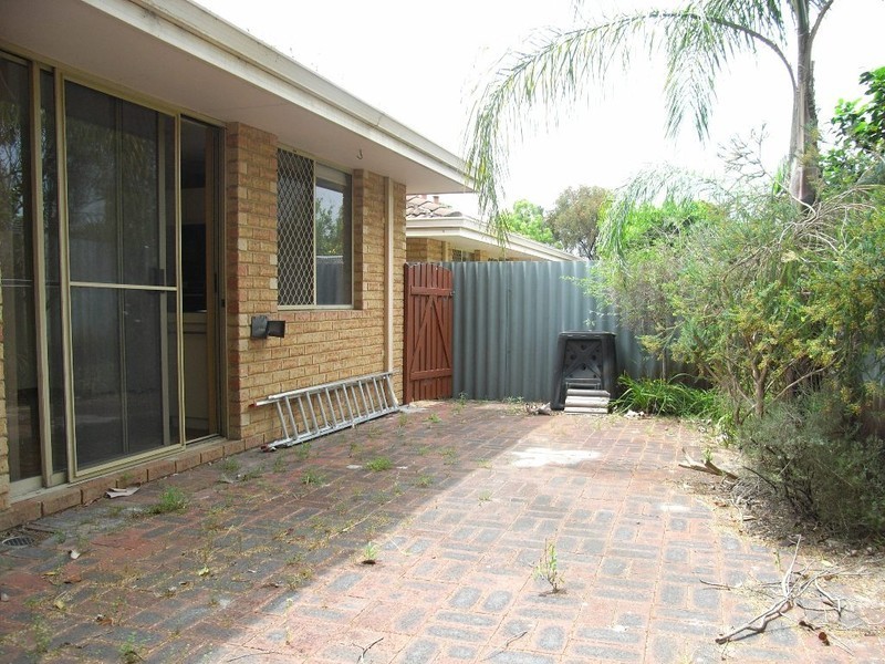 6/4 Sandhurst Road, Dianella WA 6059