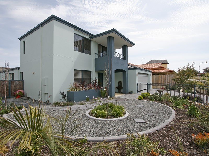 38 Boardwalk Blvd, Halls Head WA 6210