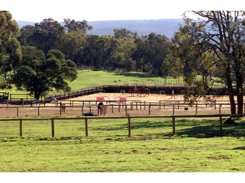 75 Potoroo Retreat, Gidgegannup WA 6083