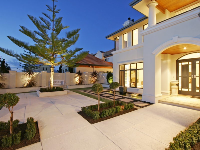 14 Amalfi Drive, Hillarys WA 6025