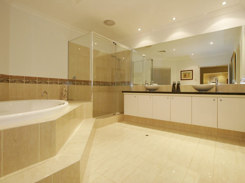 14 Amalfi Drive, Hillarys WA 6025