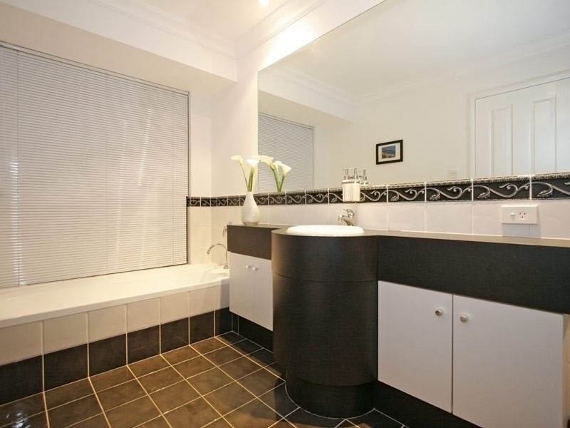 14 Amalfi Drive, Hillarys WA 6025