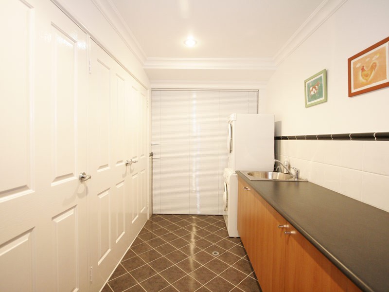 14 Amalfi Drive, Hillarys WA 6025