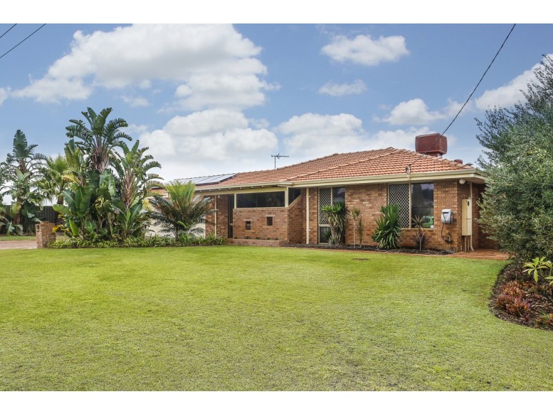 4 Aerolite Way, Beldon WA 6027