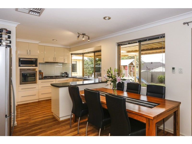4 Aerolite Way, Beldon WA 6027
