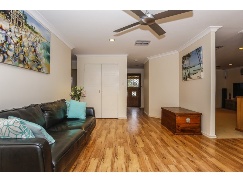 4 Aerolite Way, Beldon WA 6027