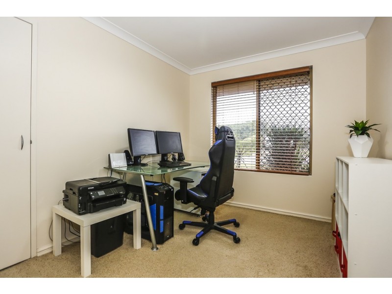 4 Aerolite Way, Beldon WA 6027
