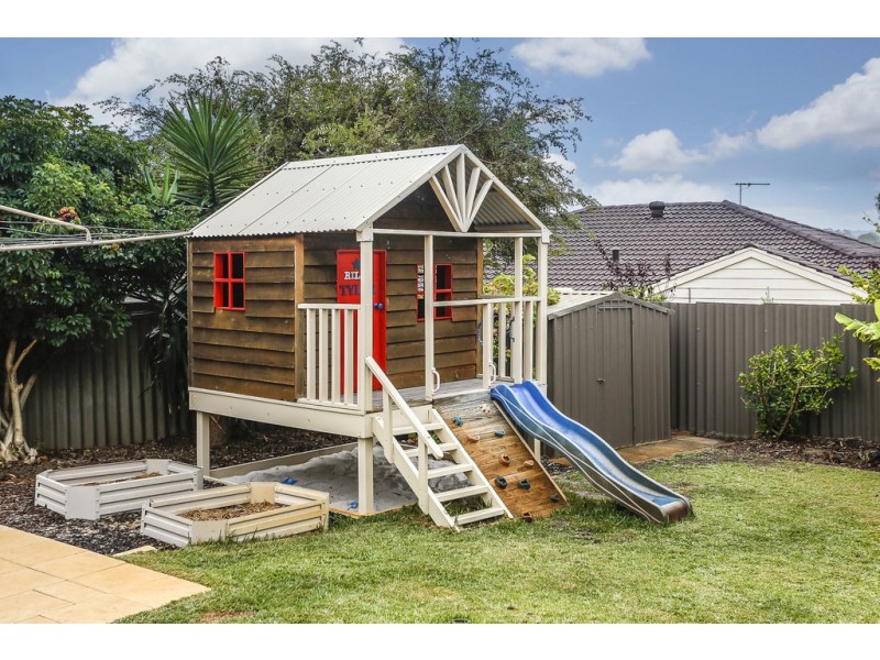 4 Aerolite Way, Beldon WA 6027