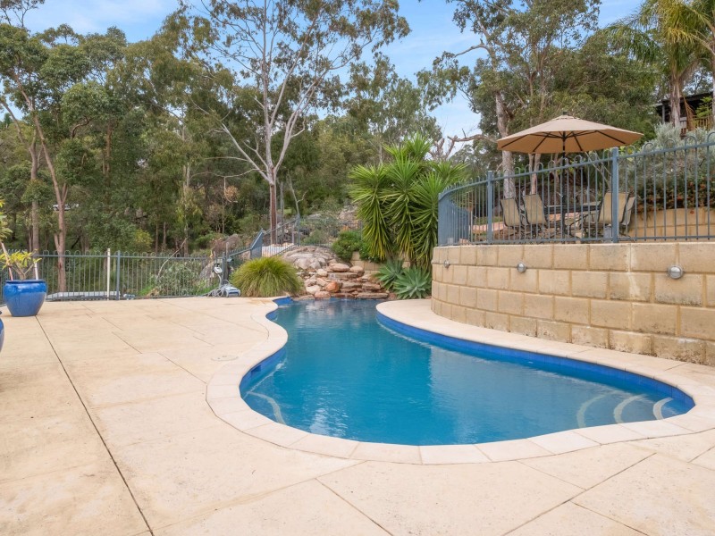 5 Robinson Road, Darlington WA 6070