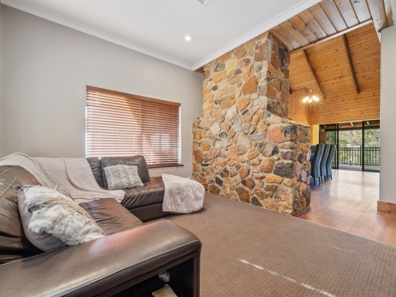 5 Robinson Road, Darlington WA 6070