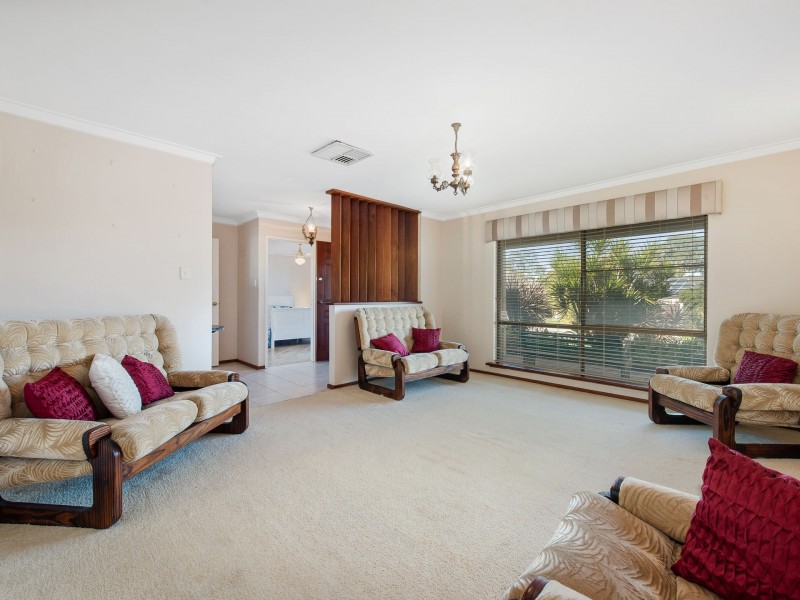 9 Benbullen Boulevard, Kingsley WA 6026