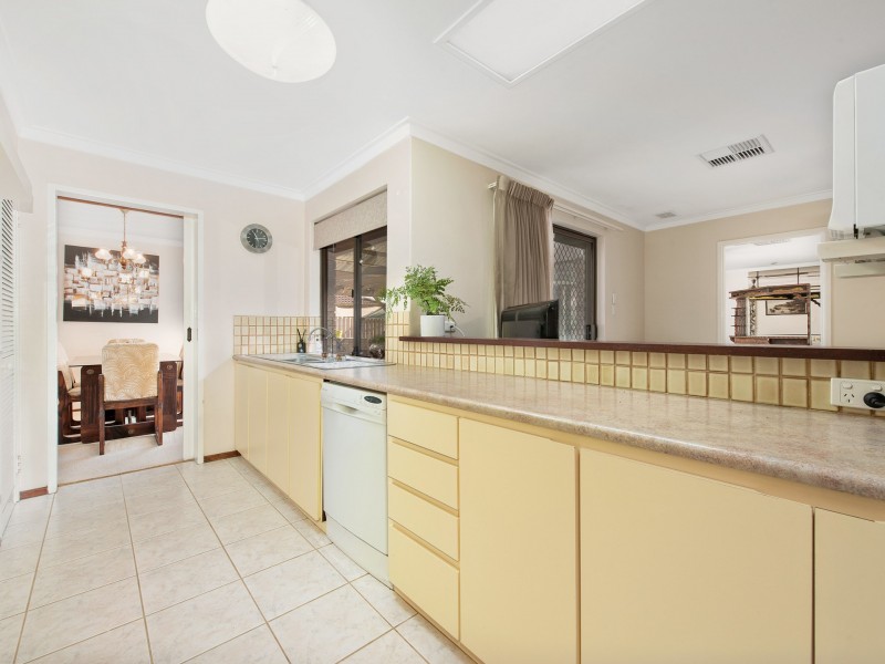 9 Benbullen Boulevard, Kingsley WA 6026