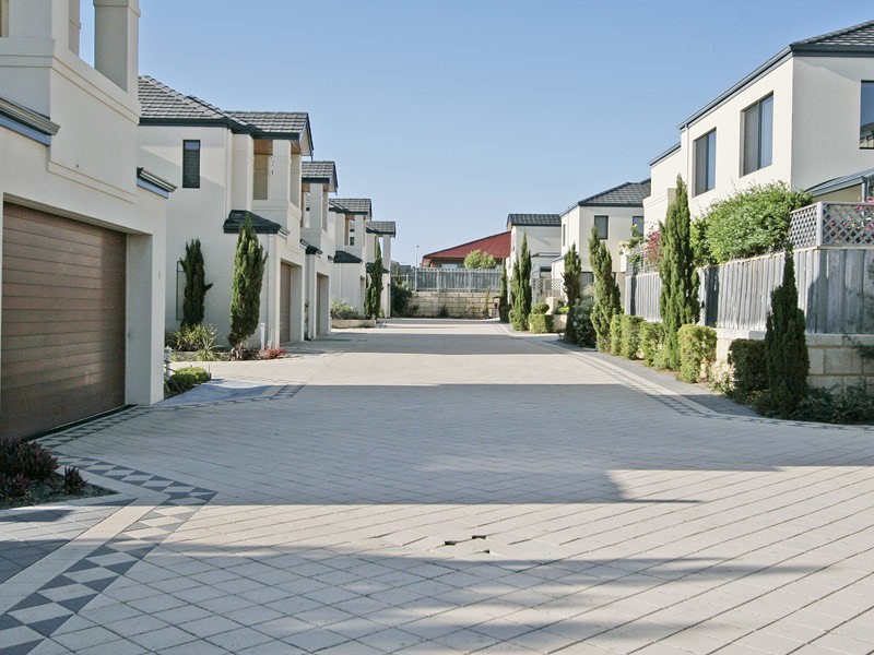 4/20 Coolangatta Retreat, Hillarys WA 6025