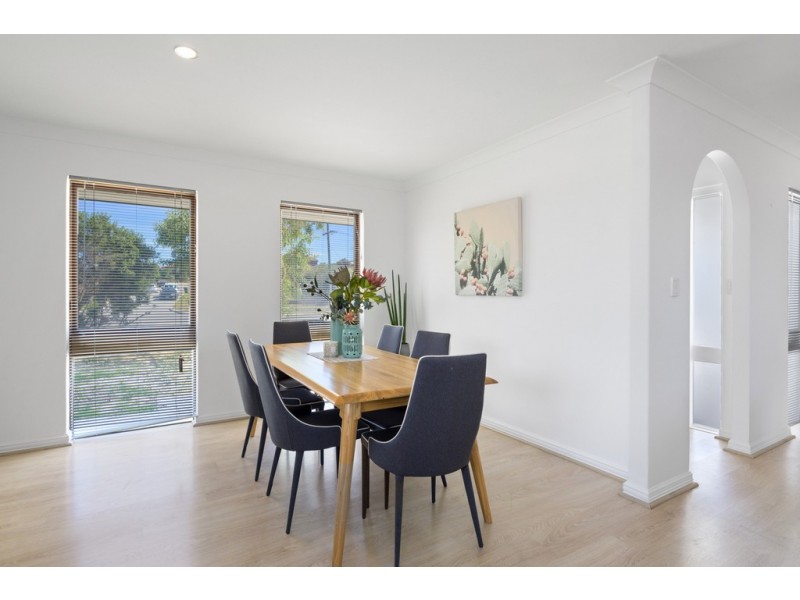 182 Bridgewater Drive, Kallaroo WA 6025