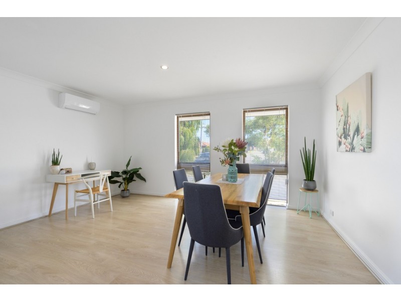 182 Bridgewater Drive, Kallaroo WA 6025