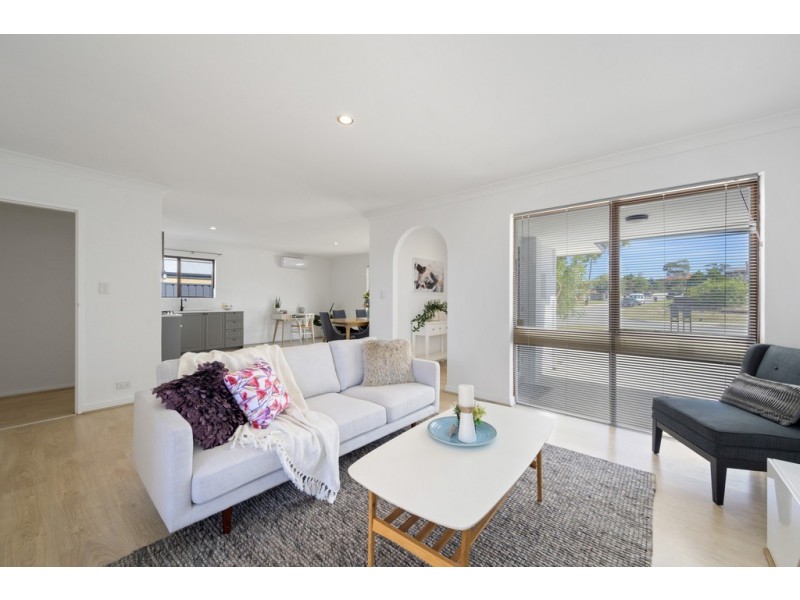 182 Bridgewater Drive, Kallaroo WA 6025