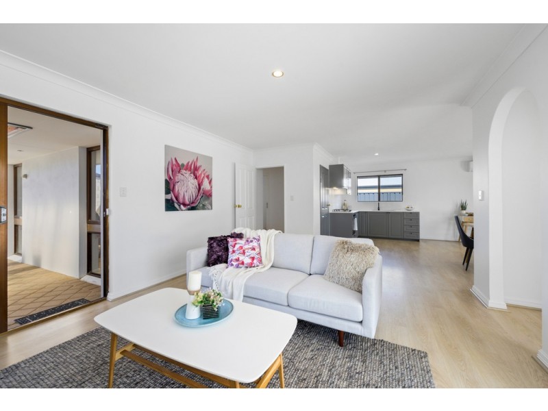 182 Bridgewater Drive, Kallaroo WA 6025