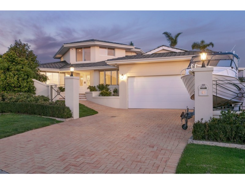 16 Volunteer Place, Ocean Reef WA 6027