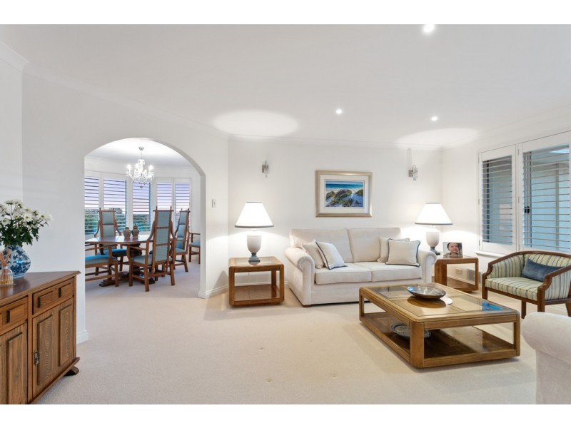 16 Volunteer Place, Ocean Reef WA 6027