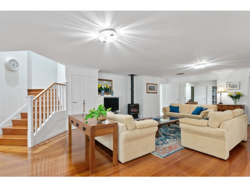 16 Volunteer Place, Ocean Reef WA 6027