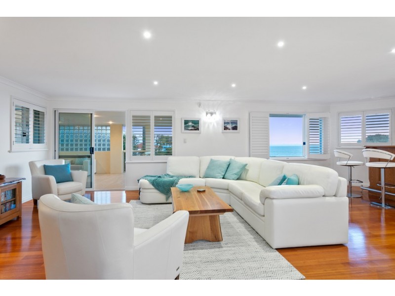 16 Volunteer Place, Ocean Reef WA 6027